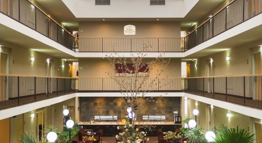 Western Monterrey Airport Hotel 3*