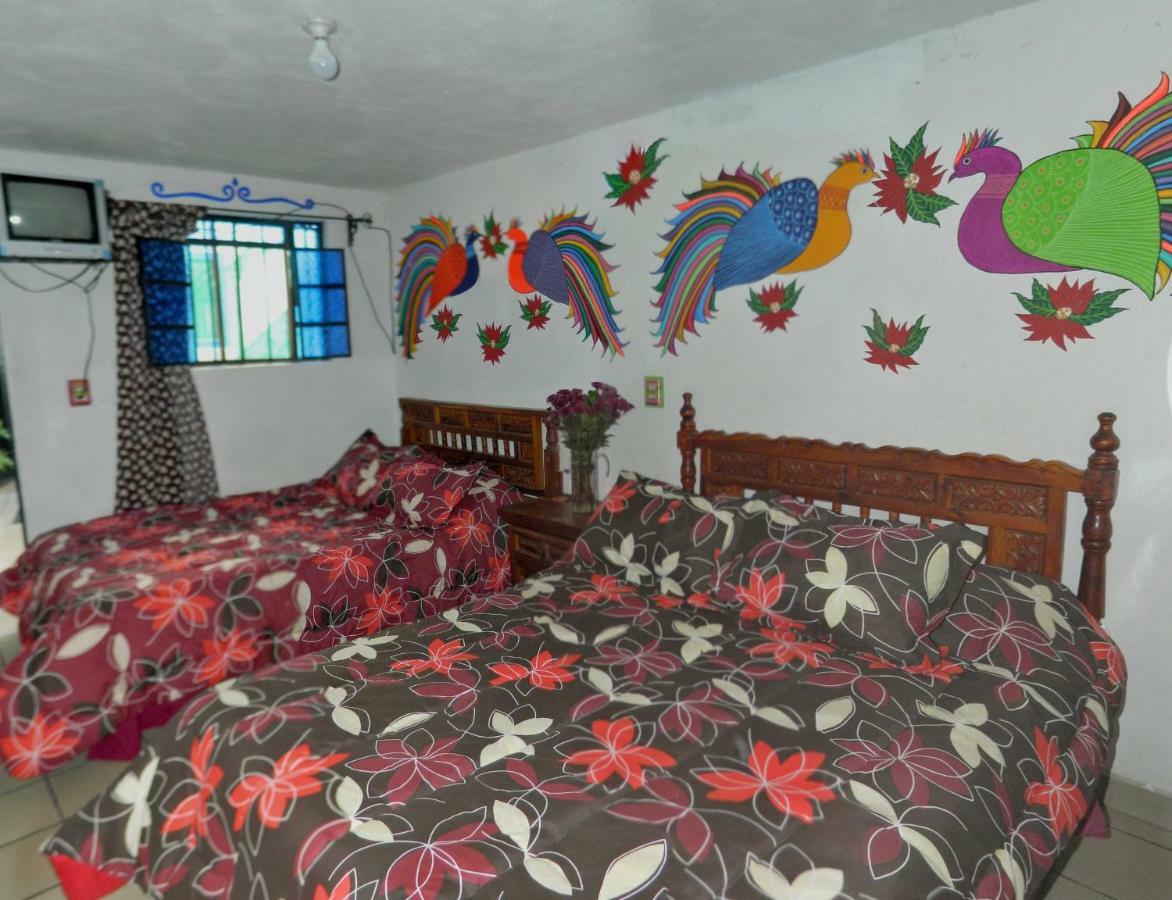 Guest house Joan Sebastian Taxco de Alarcon