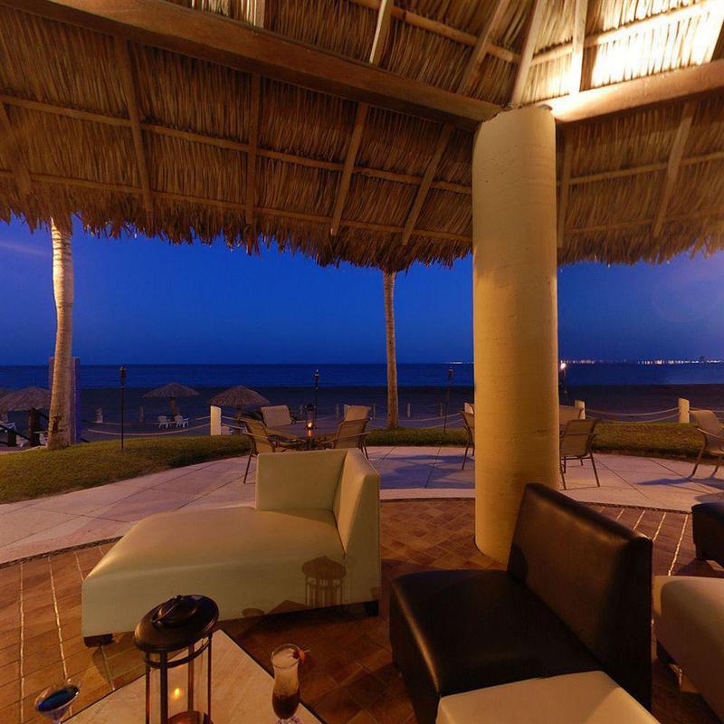 Camino Real Hotel