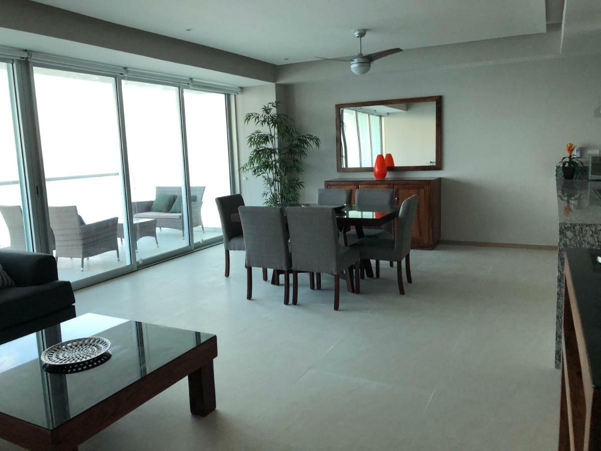 Apartment Peninsula 12 D