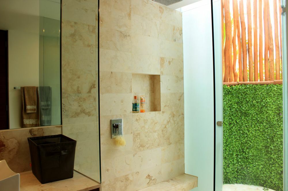 Om Sanctuary Privy Pool By Olahola Apartment