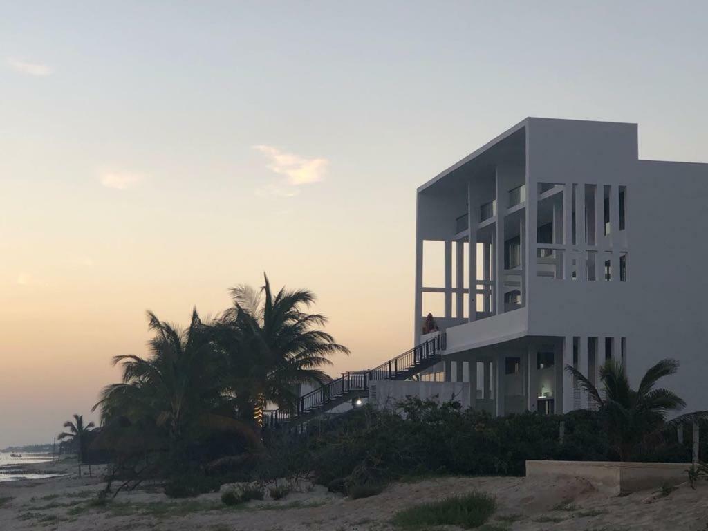 Villa Beachfront Solarium Garden House 1