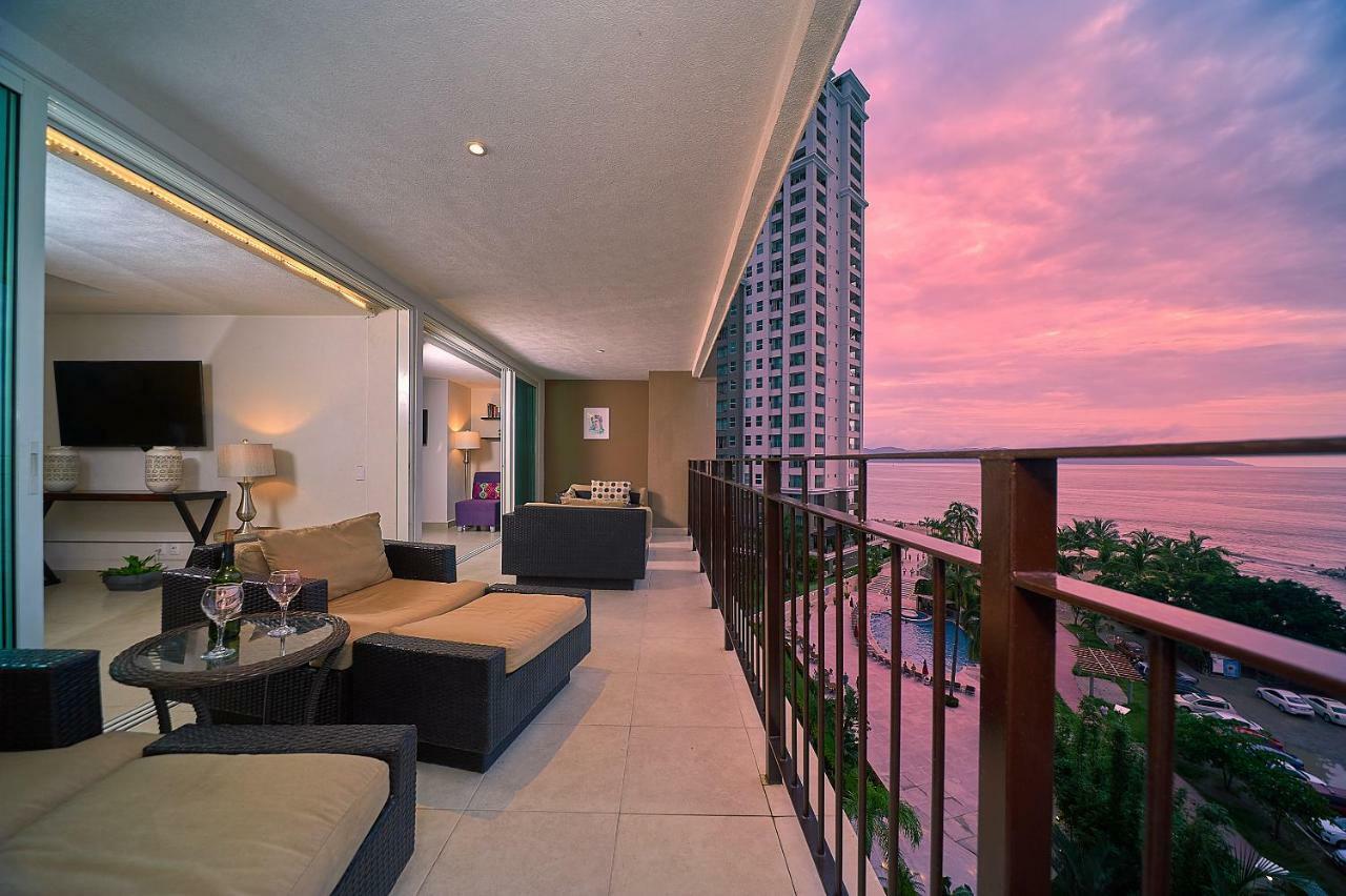 Luxury Ocean View One Bedroom Two Bathrooms Apartment