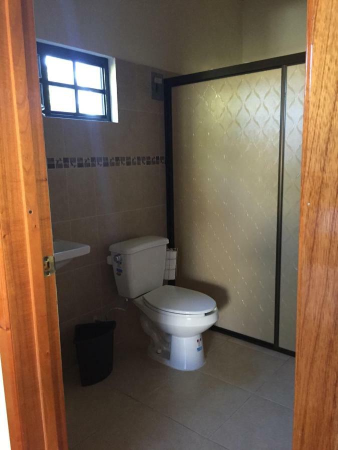Guest house Hostal Aquismon