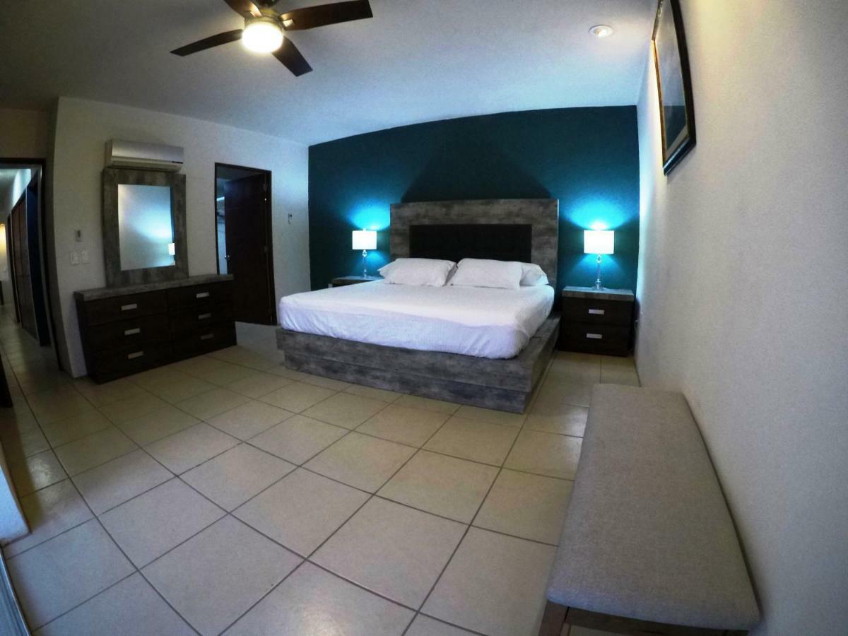 3 Bedroom At La Joya Zone Apartment *