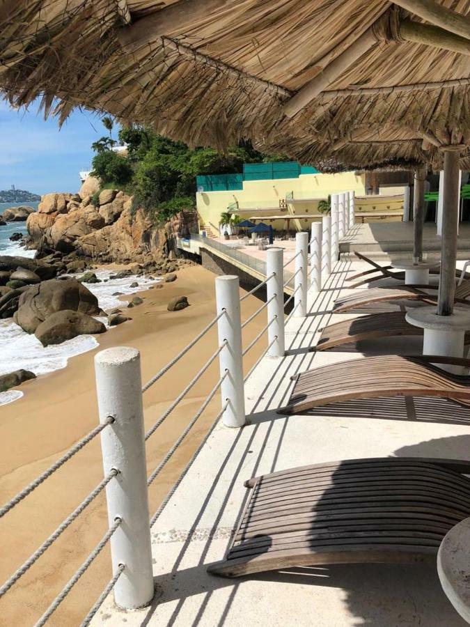 Hermosa Torres Gemelas * Acapulco