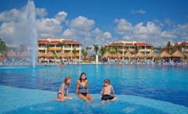 Vacation Full House With Private Pool, 3 Bedroom *