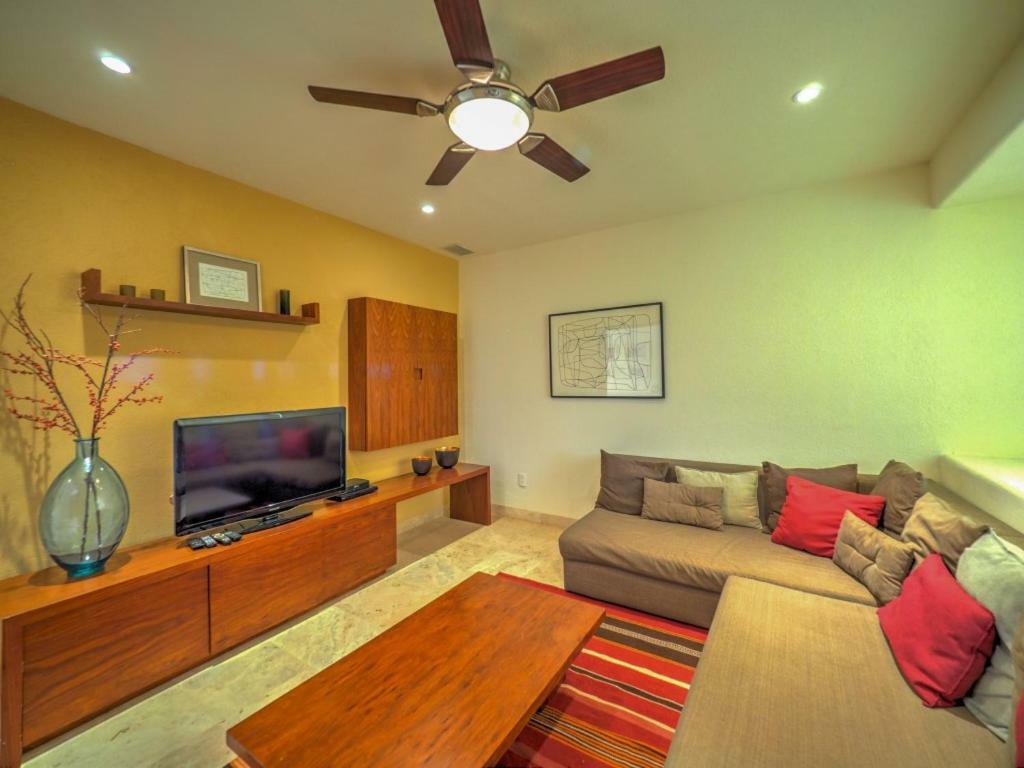 Punta Esmeralda Villa *
