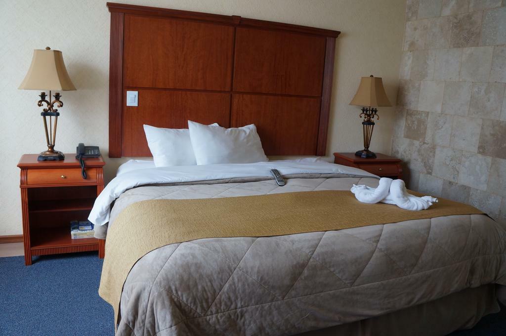 Howard Johnson By Wyndham Hotel Toluca