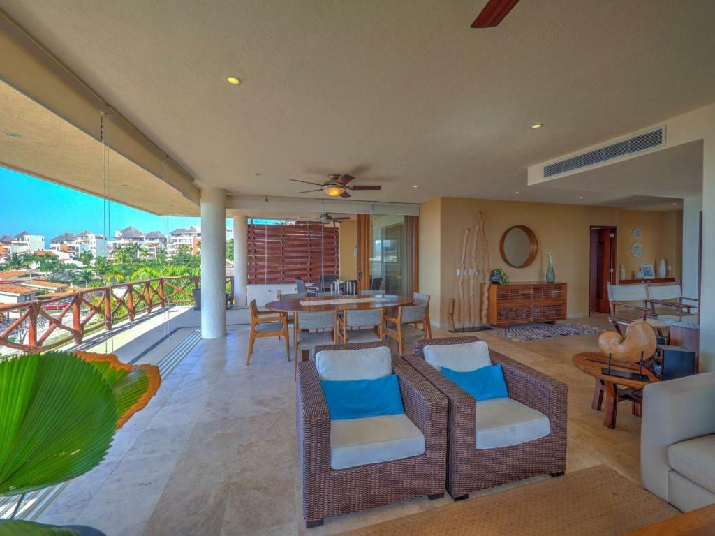 Punta Esmeralda Villa *