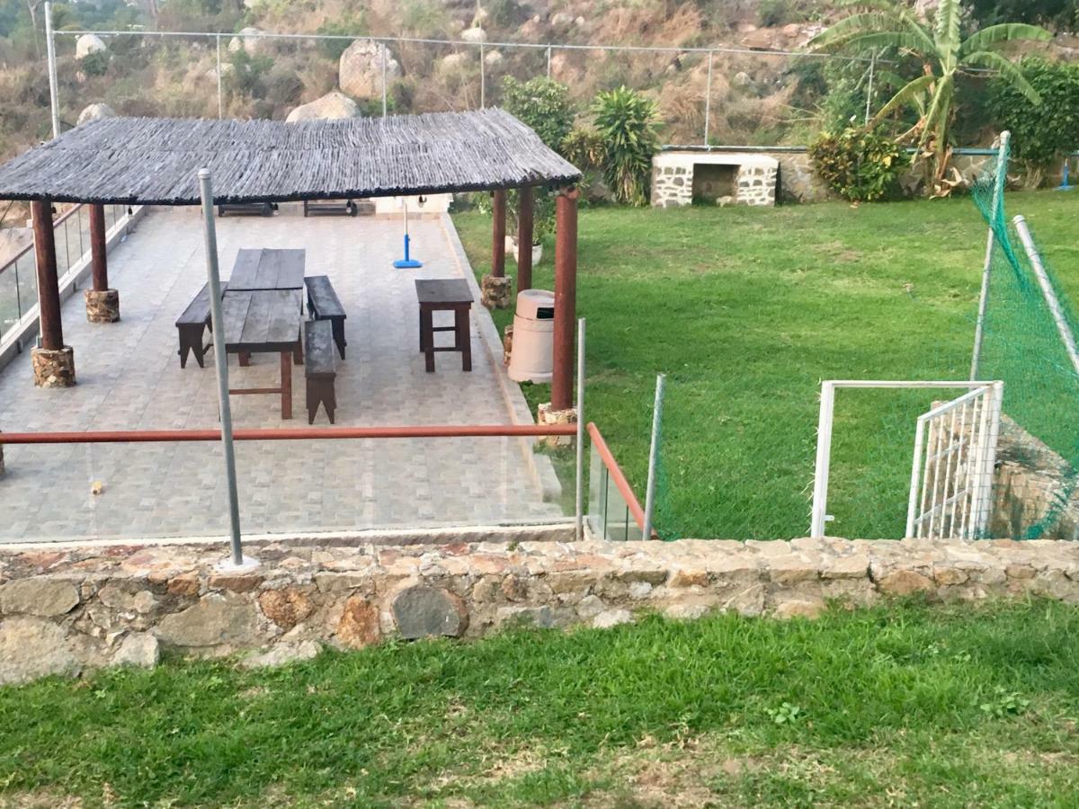 En Cabo Marques Diamante, Departamento Con Vistas Al Mar Y Atardeceres Espectaculares, Cerca Esta La Playa Al Nivel De La Caseta Del Condominio De Pto Marquez, Enfrente, Wifi, Restaurante, Albercas, 6 Personas *