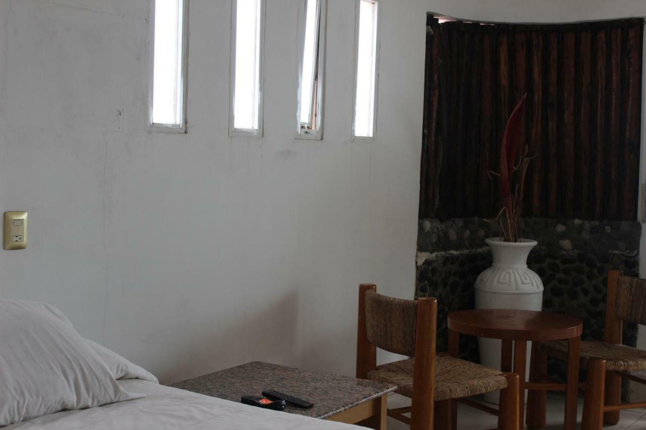 Del Rey Hotel
