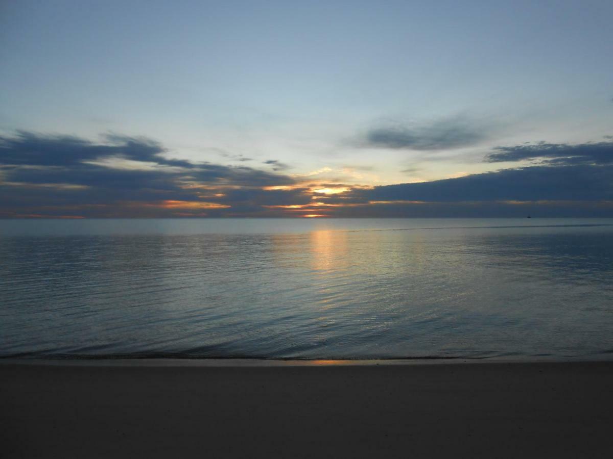 #35 Seaside & Victors Rv Park Hotel *