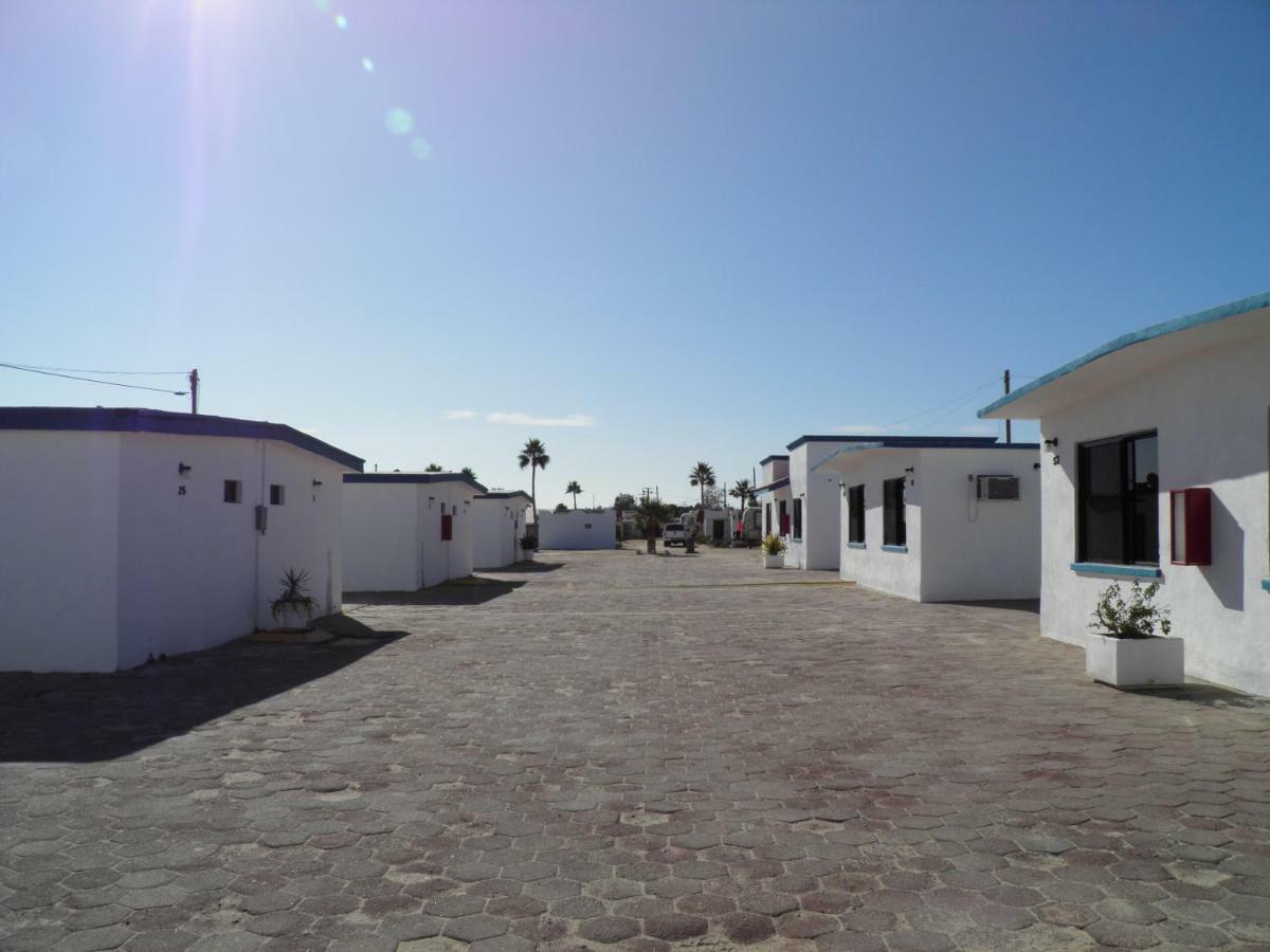 Hotel #52 Seaside & Victors Rv Park