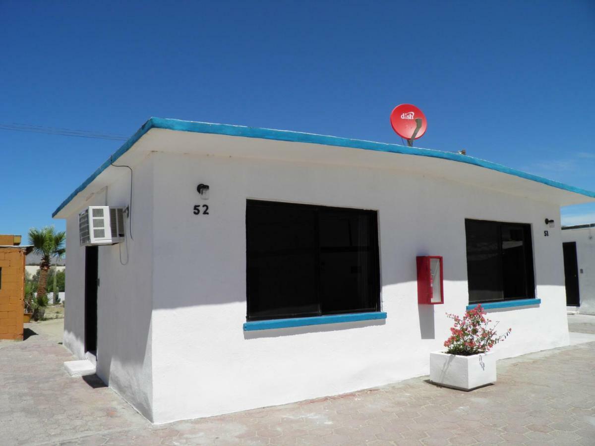 Hotel #52 Seaside & Victors Rv Park