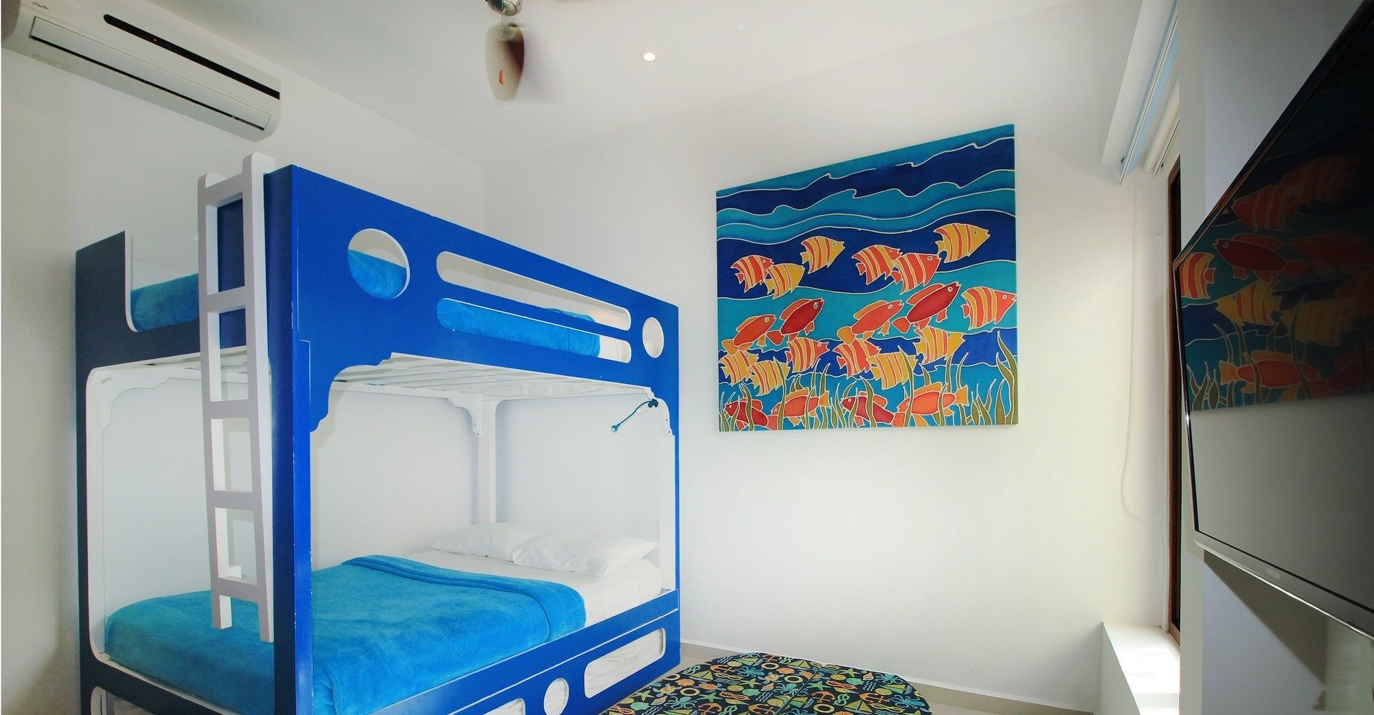 Luxury With Rooftop Steps Away From By Olahola Hotel 3*