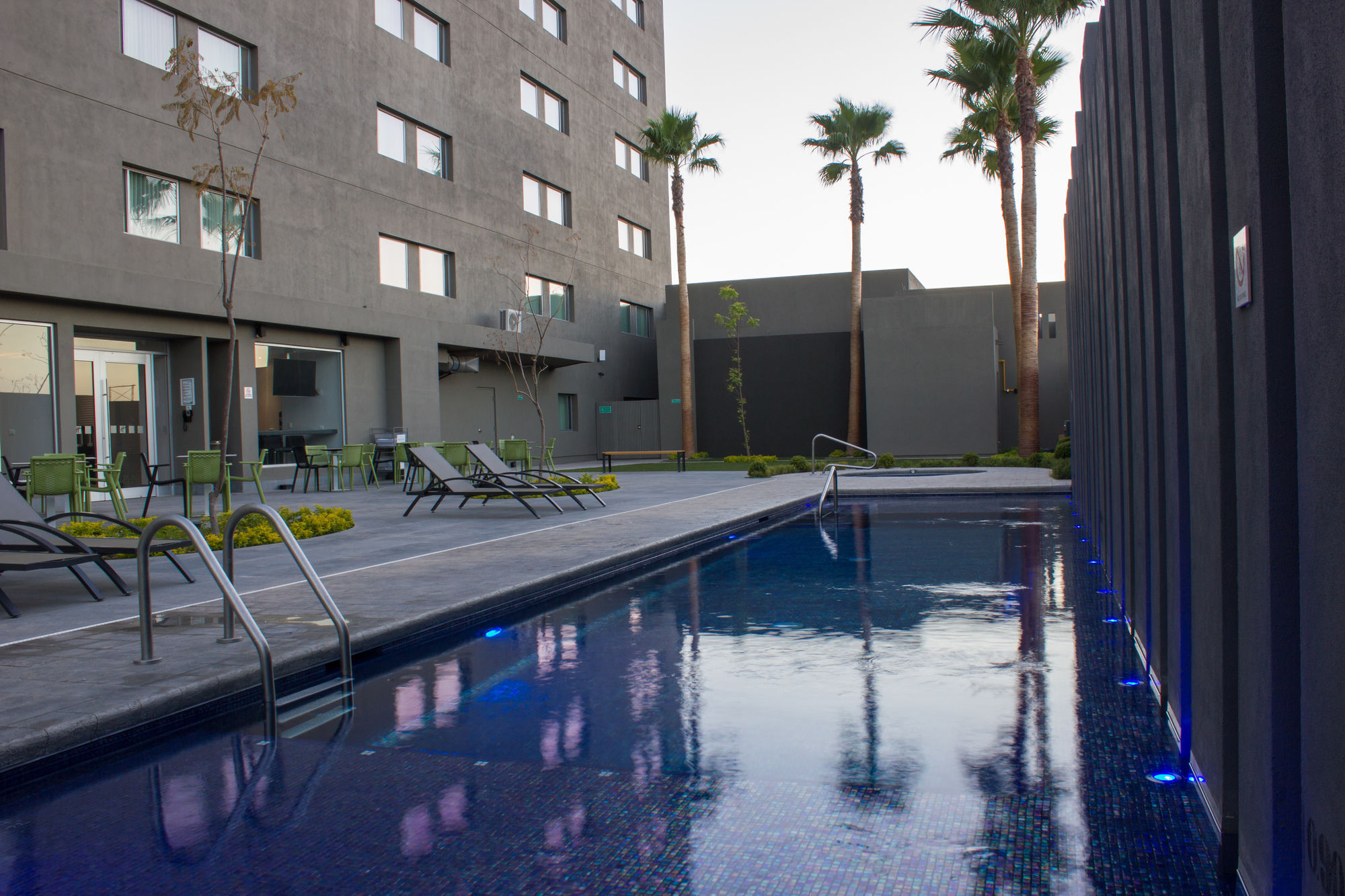 Hotel Express & By Ihg 3*