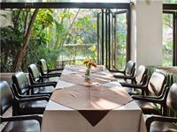 Jacarandas Hotel