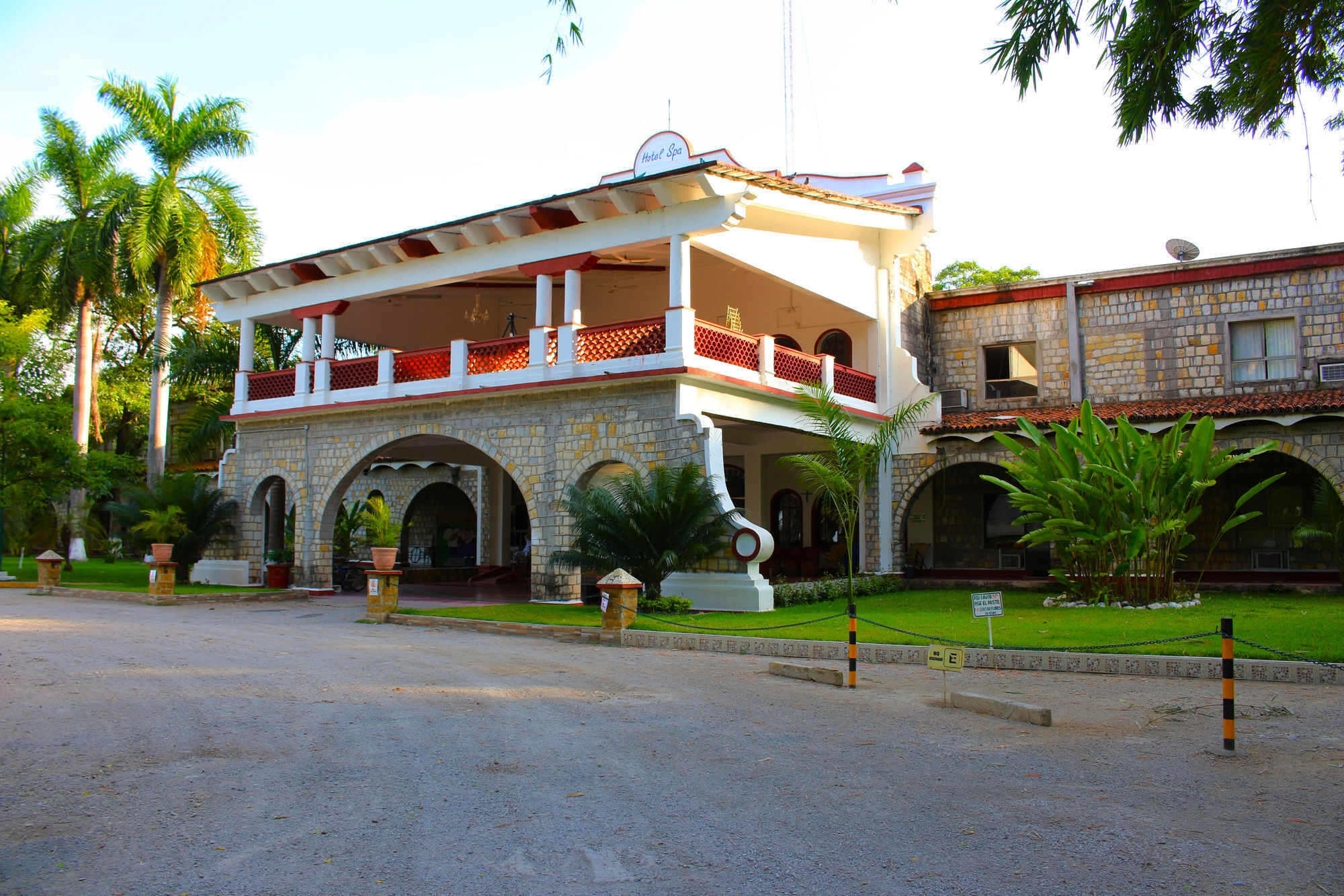 Hotel Taninul 3*