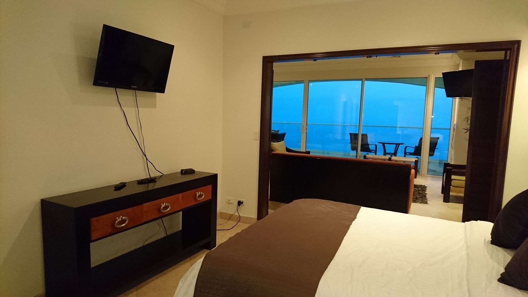 Hotel Olas &