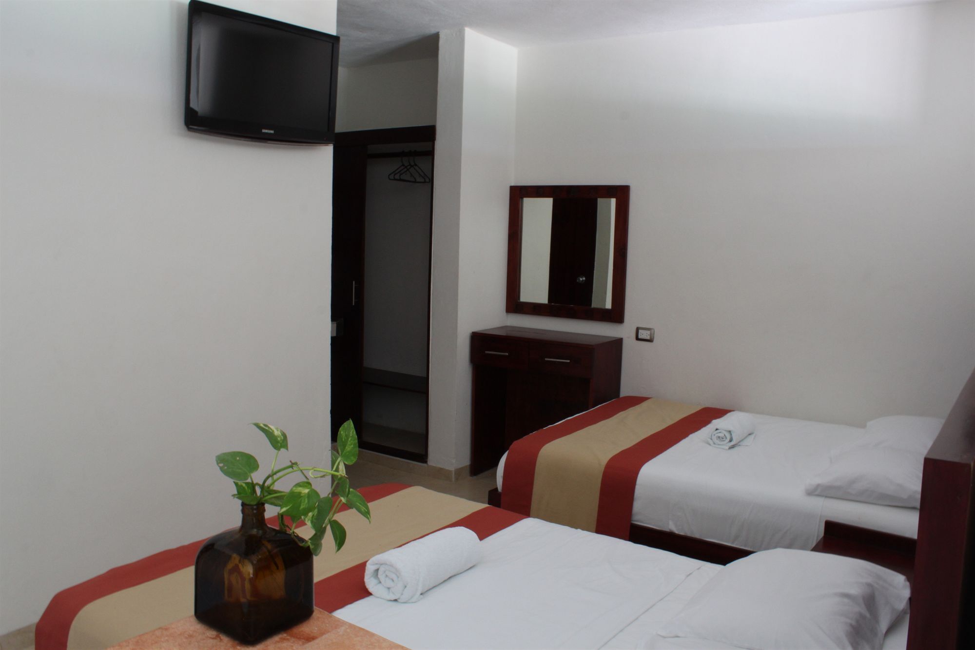 Playa Linda Hotel 3*