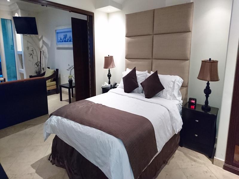 Olas & Hotel Rosarito