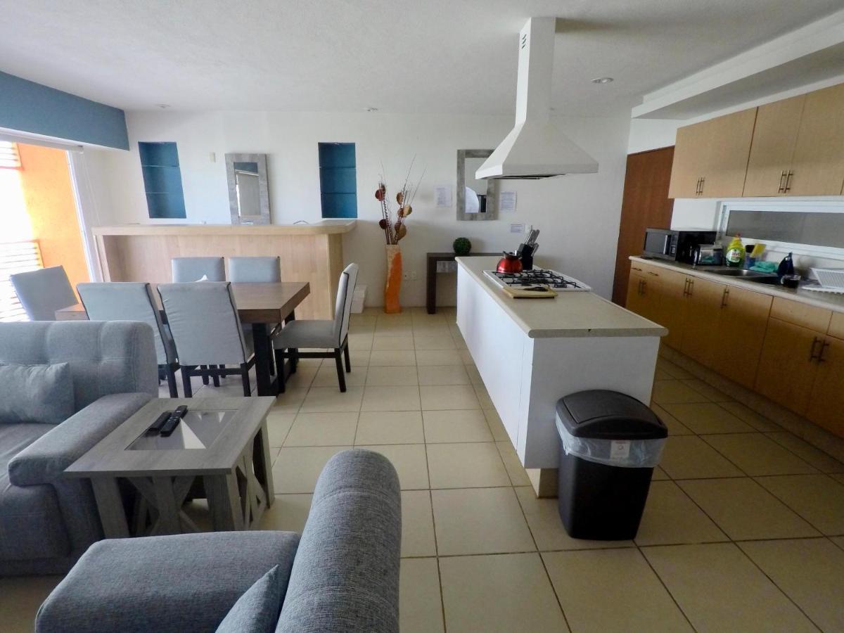3 Bedroom At La Joya Zone Apartment *