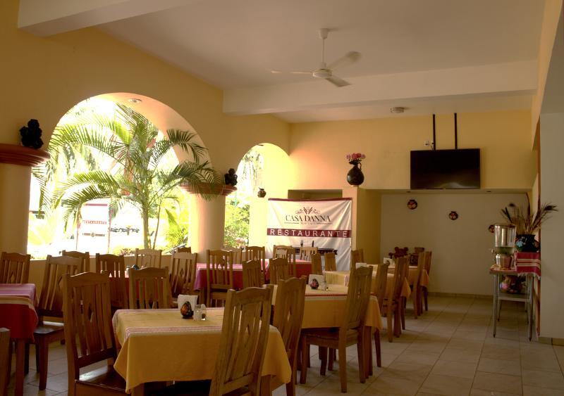 Casa Danna Huatulco Hotel 3*