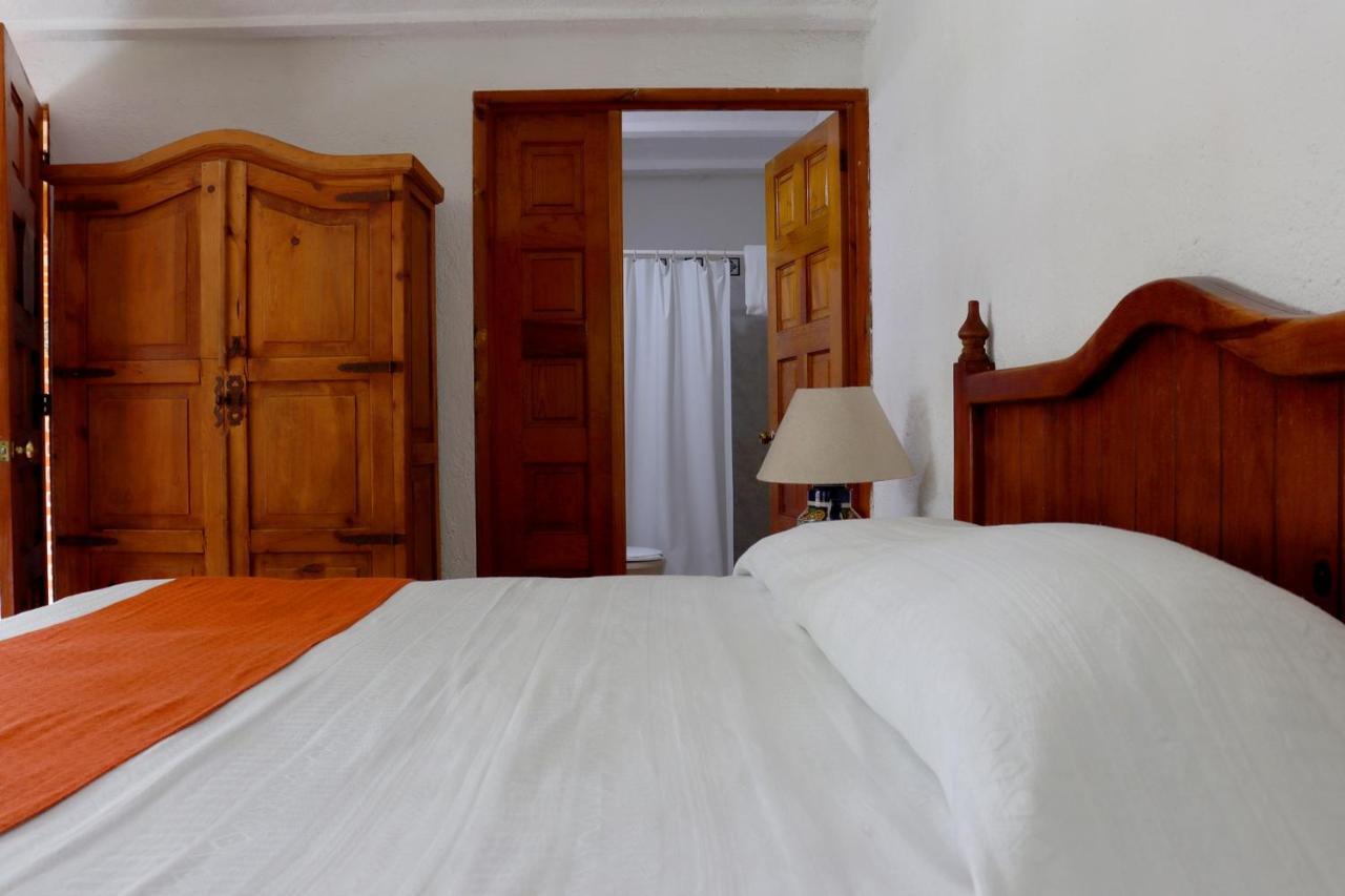 La Del Valle (adults Only)