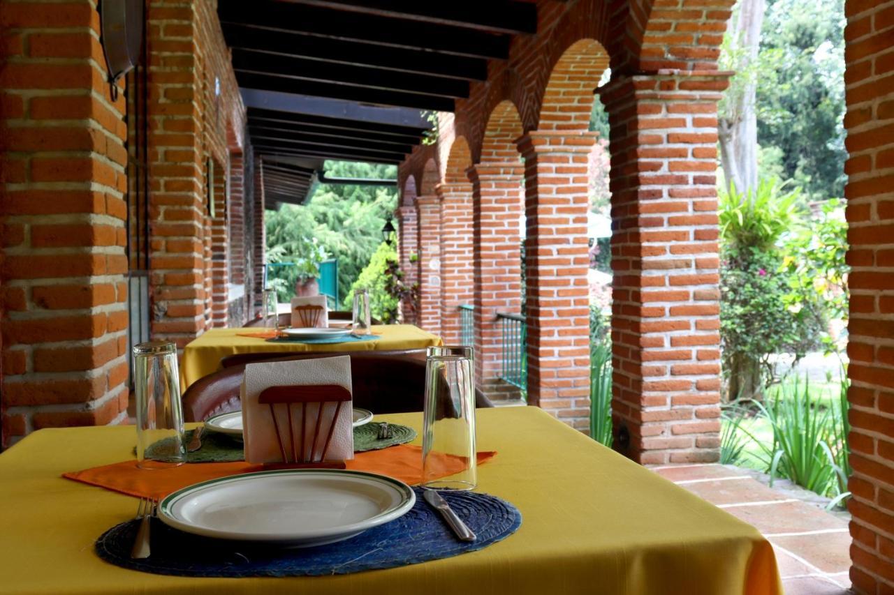 La Del Valle (adults Only)