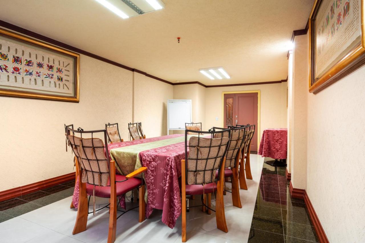 Howard Johnson By Wyndham 3* Toluca