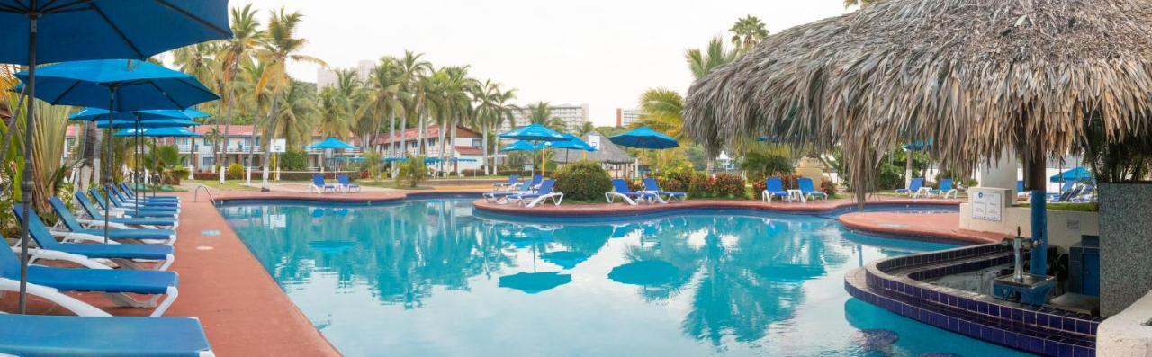 Qualton Club Ixtapa 4*