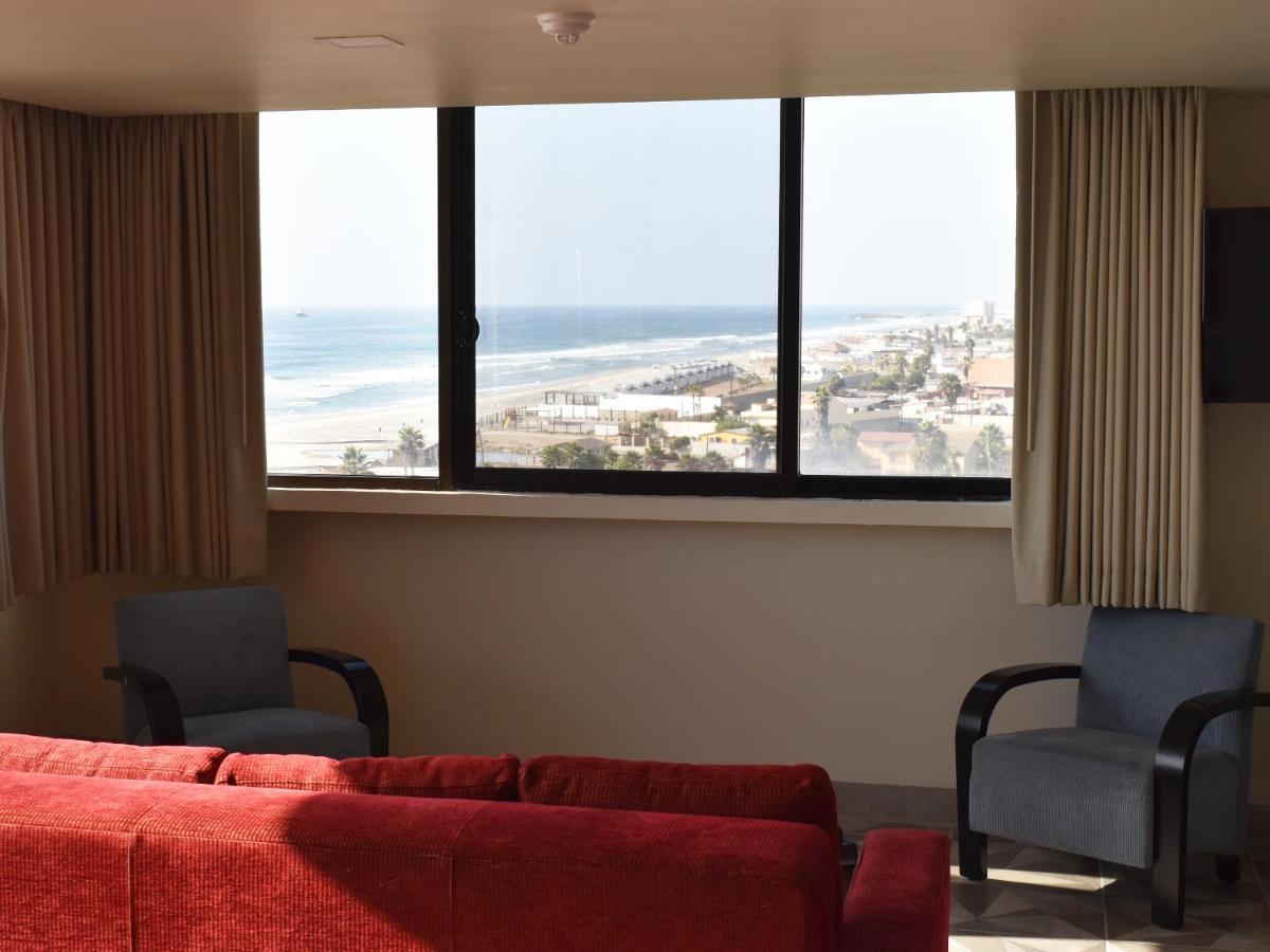 Hotel Corona Plaza 3*