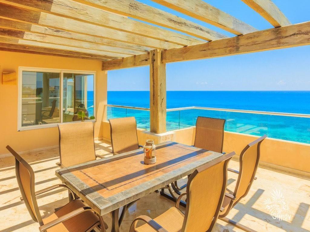 Isla 33 - 4 Bedroom Ph #1301 Holiday home *