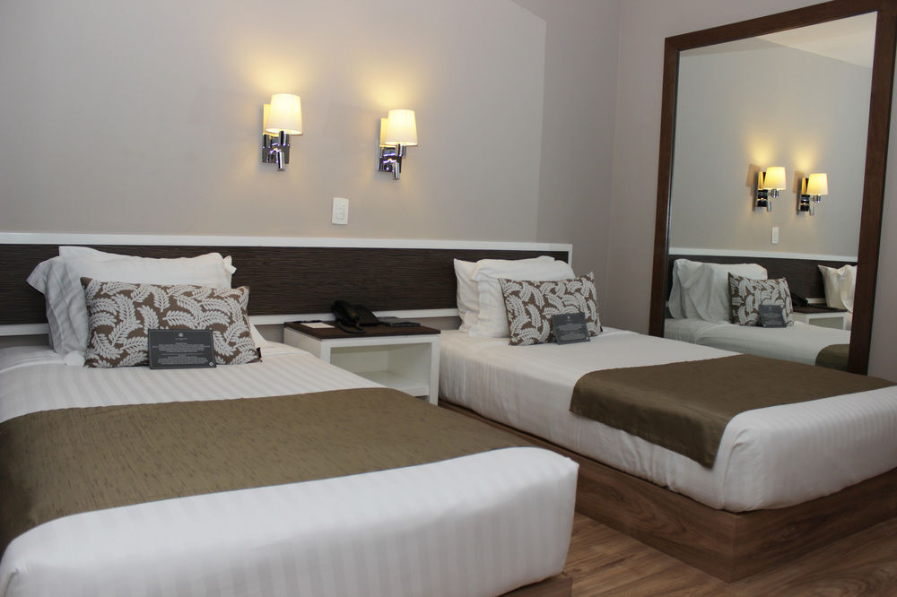 Plaza Revolucion 4*