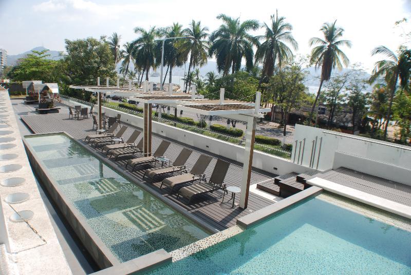 Ramada By Wyndham & Acapulco