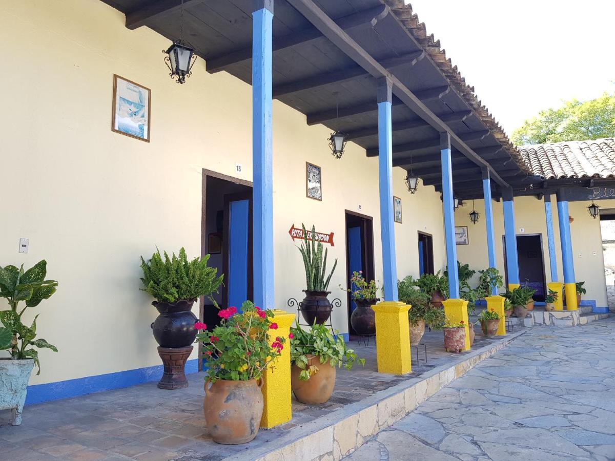 Lirice Colonial Hotel 3*