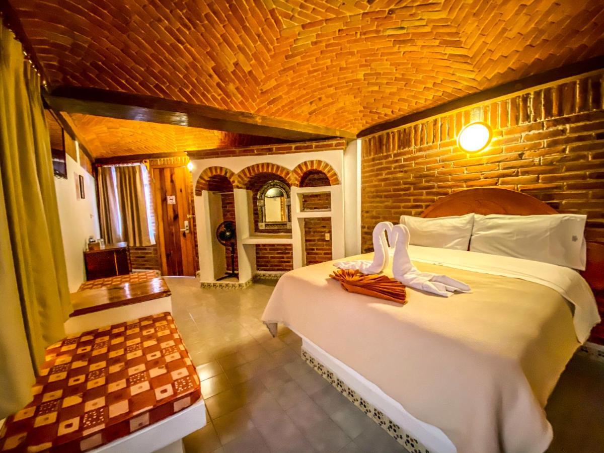Suites Paraiso Tequis Hotel