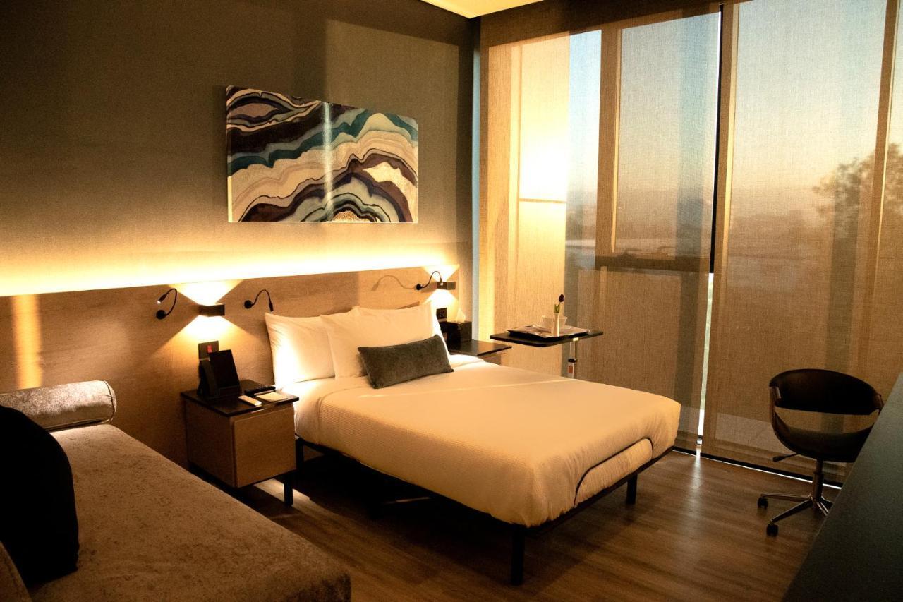 Quartz & Hotel Tijuana