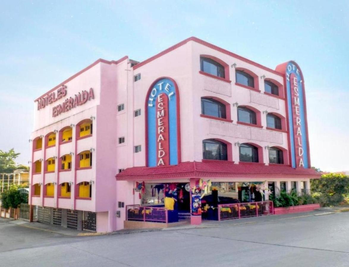 Esmeralda 3* Poza Rica