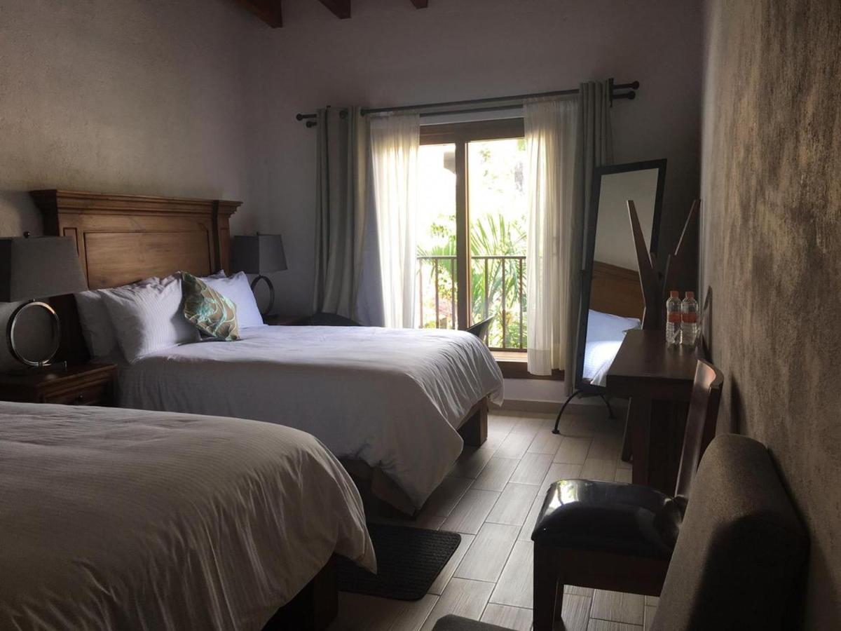 Concierge Flor Y Canto Hotel