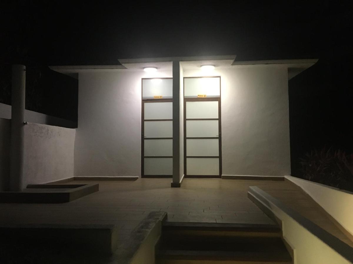En Cabo Marques Diamante, Departamento Con Vistas Al Mar Y Atardeceres Espectaculares, Cerca Esta La Playa Al Nivel De La Caseta Del Condominio De Pto Marquez, Enfrente, Wifi, Restaurante, Albercas, 6 Personas