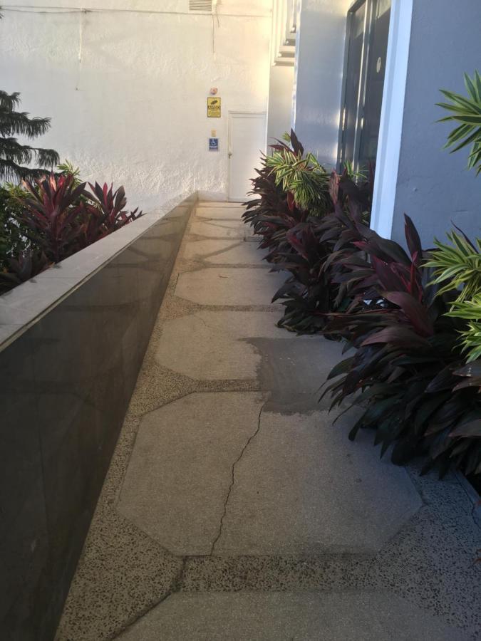 En Cabo Marques Diamante, Departamento Con Vistas Al Mar Y Atardeceres Espectaculares, Cerca Esta La Playa Al Nivel De La Caseta Del Condominio De Pto Marquez, Enfrente, Wifi, Restaurante, Albercas, 6 Personas Apartment Acapulco