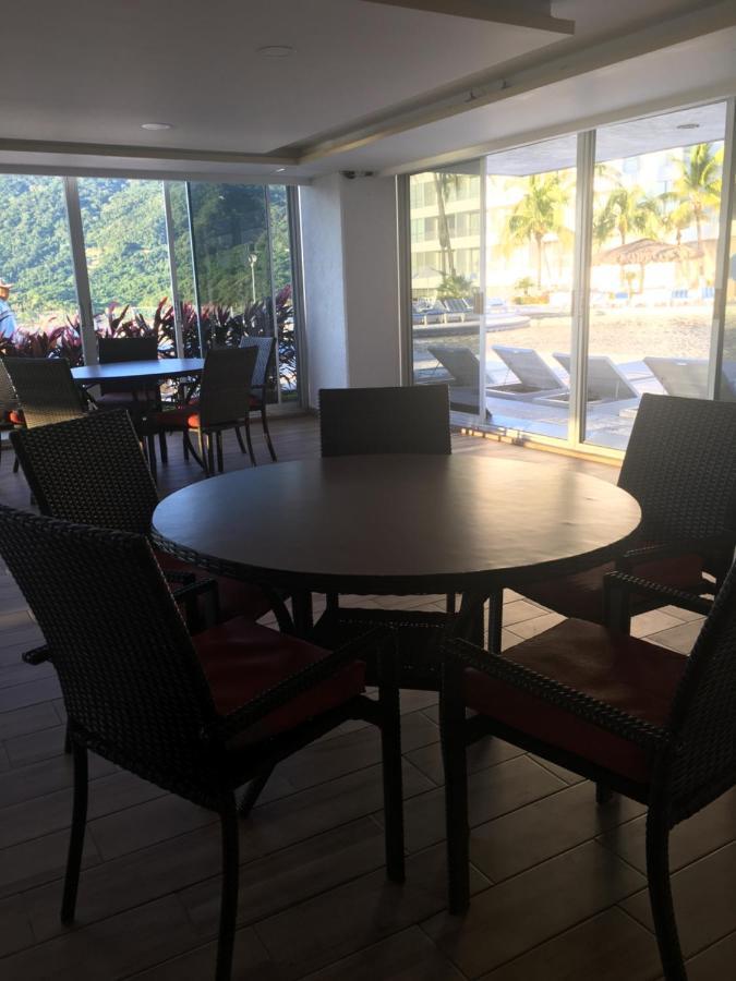Apartment En Cabo Marques Diamante, Departamento Con Vistas Al Mar Y Atardeceres Espectaculares, Cerca Esta La Playa Al Nivel De La Caseta Del Condominio De Pto Marquez, Enfrente, Wifi, Restaurante, Albercas, 6 Personas *