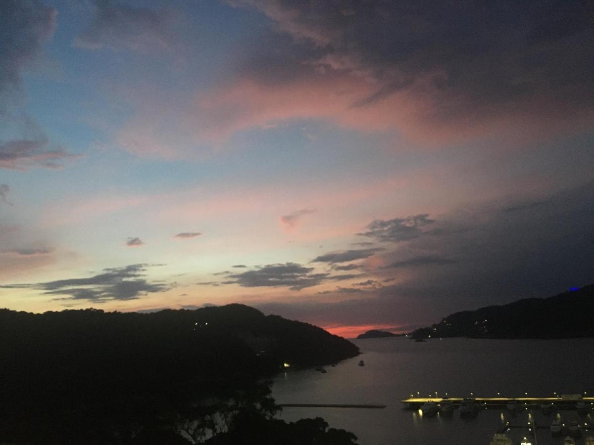 En Cabo Marques Diamante, Departamento Con Vistas Al Mar Y Atardeceres Espectaculares, Cerca Esta La Playa Al Nivel De La Caseta Del Condominio De Pto Marquez, Enfrente, Wifi, Restaurante, Albercas, 6 Personas Apartment Acapulco