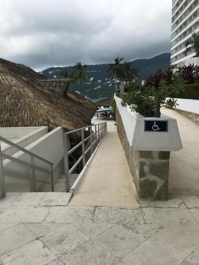 Apartment En Cabo Marques Diamante, Departamento Con Vistas Al Mar Y Atardeceres Espectaculares, Cerca Esta La Playa Al Nivel De La Caseta Del Condominio De Pto Marquez, Enfrente, Wifi, Restaurante, Albercas, 6 Personas Acapulco