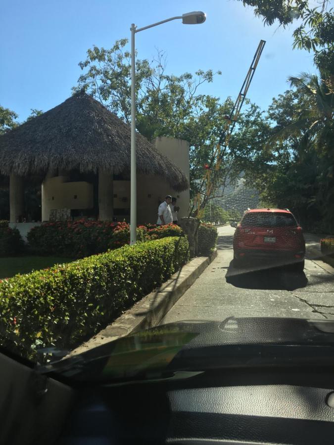 En Cabo Marques Diamante, Departamento Con Vistas Al Mar Y Atardeceres Espectaculares, Cerca Esta La Playa Al Nivel De La Caseta Del Condominio De Pto Marquez, Enfrente, Wifi, Restaurante, Albercas, 6 Personas Apartment Acapulco