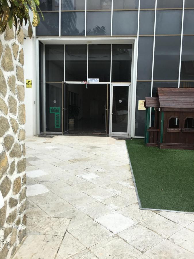 En Cabo Marques Diamante, Departamento Con Vistas Al Mar Y Atardeceres Espectaculares, Cerca Esta La Playa Al Nivel De La Caseta Del Condominio De Pto Marquez, Enfrente, Wifi, Restaurante, Albercas, 6 Personas Apartment