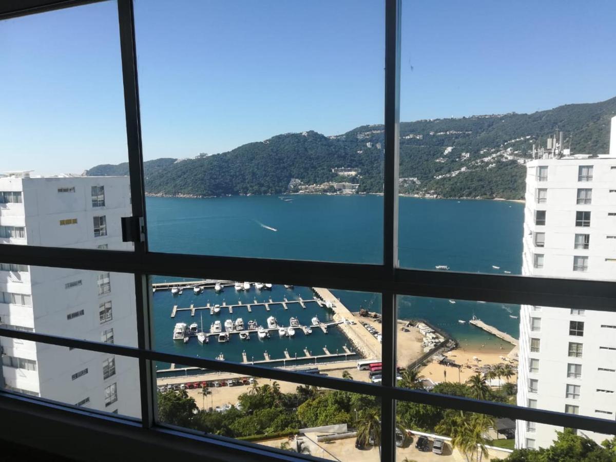 En Cabo Marques Diamante, Departamento Con Vistas Al Mar Y Atardeceres Espectaculares, Cerca Esta La Playa Al Nivel De La Caseta Del Condominio De Pto Marquez, Enfrente, Wifi, Restaurante, Albercas, 6 Personas Apartment