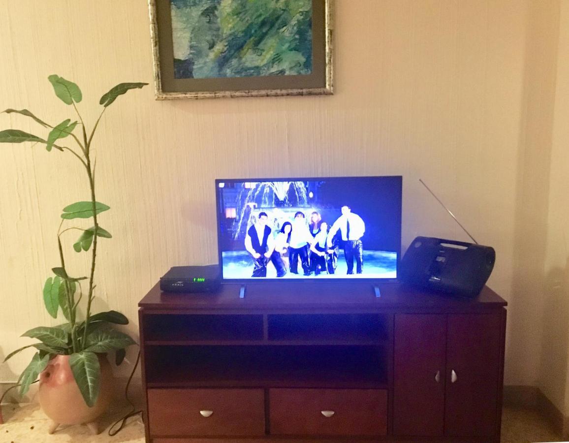 En Cabo Marques Diamante, Departamento Con Vistas Al Mar Y Atardeceres Espectaculares, Cerca Esta La Playa Al Nivel De La Caseta Del Condominio De Pto Marquez, Enfrente, Wifi, Restaurante, Albercas, 6 Personas *
